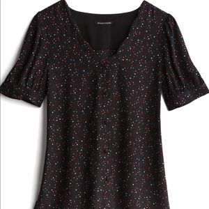 41 Hawthorne Scallop Neck Blouse